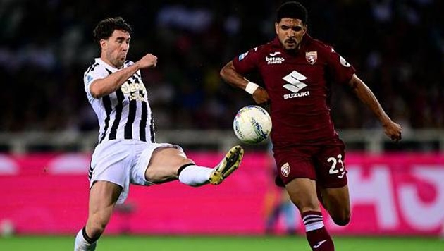 Torino cầm hòa Juventus trên sân nhà ở vòng cuối Serie A. Torino cầm hòa Juventus trên sân nhà ở vòng cuối Serie A.