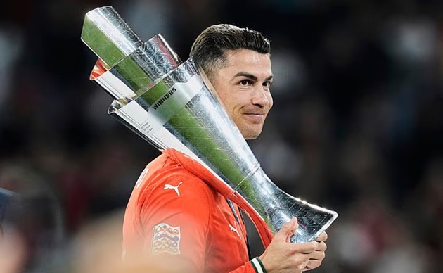 Ronaldo bị đau trước trận gặp Tây Ban Nha Ronaldo bị đau trước trận gặp Tây Ban Nha