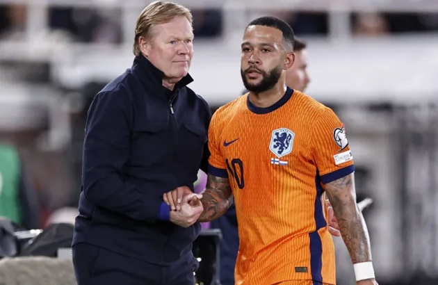 Depay trở lại sau chấn thương là cú hích cho hàng công Hà Lan. Depay trở lại sau chấn thương là cú hích cho hàng công Hà Lan.