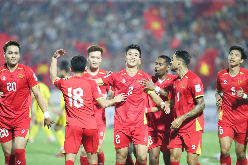 HLV Kim Sang-sik muốn cùng tuyển Việt Nam phá dớp tại AFF Cup 2026 - Ánh 1.