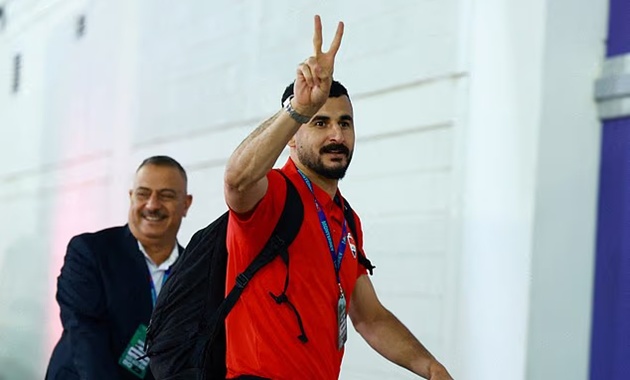 Tiền đạo Iraq trải qua thẩm vấn dài 7 giờ tại sân bay Mỹ trước thềm World Cup