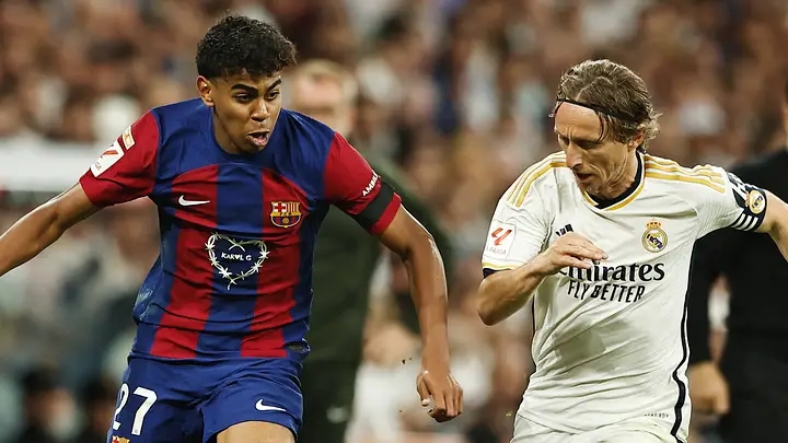 Lamine Yamal thừa nhận quan sát Modric thi đấu nhiều. Yamal học hỏi tư duy Modric