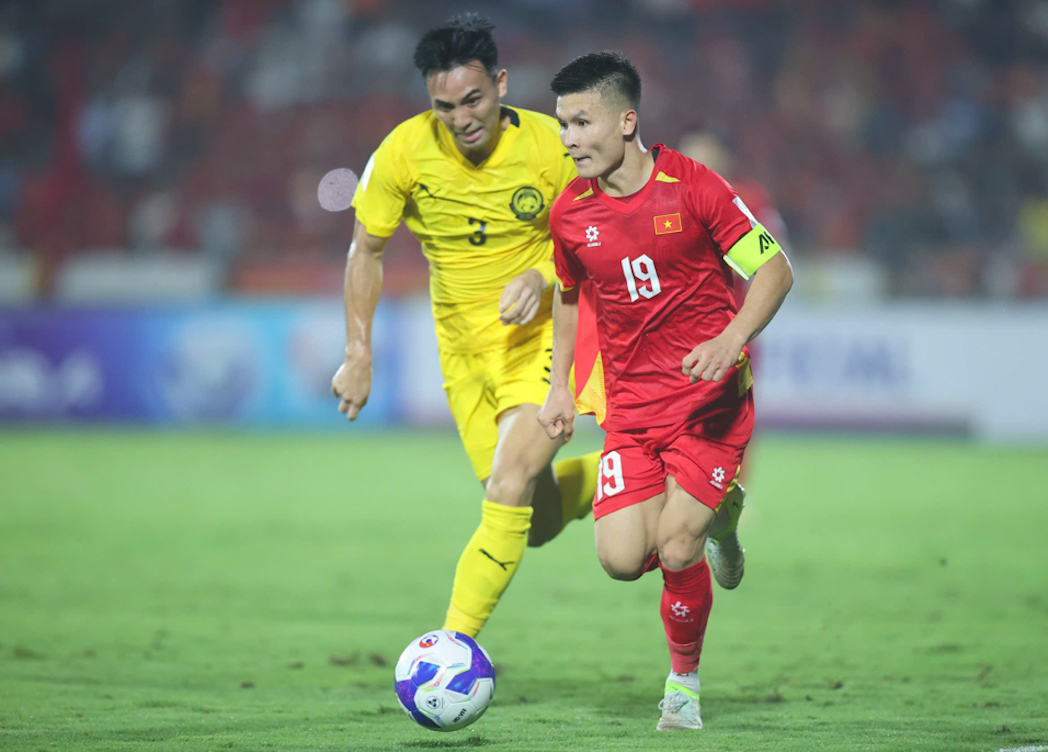 HLV Kim Sang-sik muốn cùng tuyển Việt Nam phá dớp tại AFF Cup 2026 - Ánh 2.