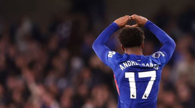Andrey Santos tại Man Utd